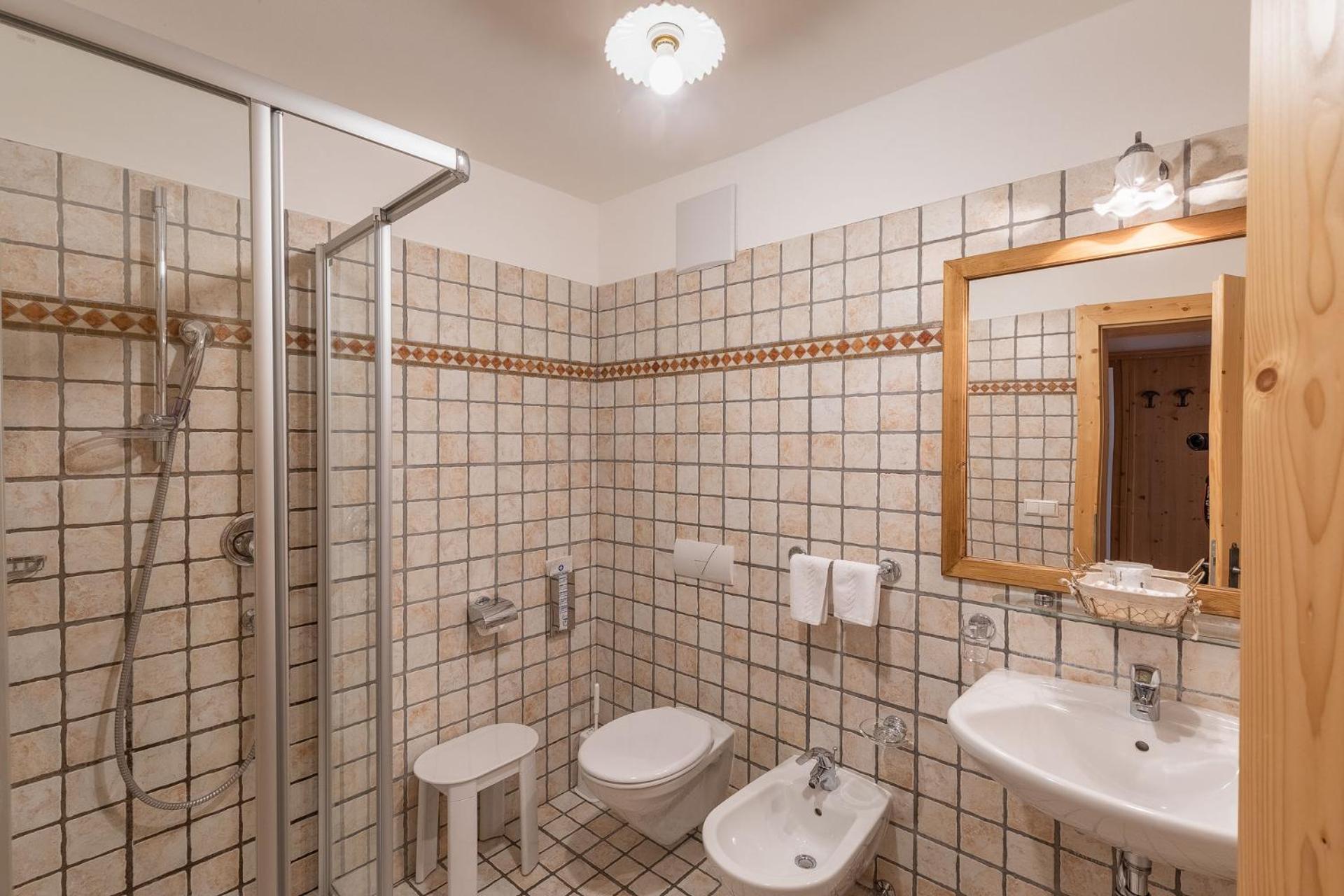 Cima Dodici B&B - Apartments Sexten Habitación foto